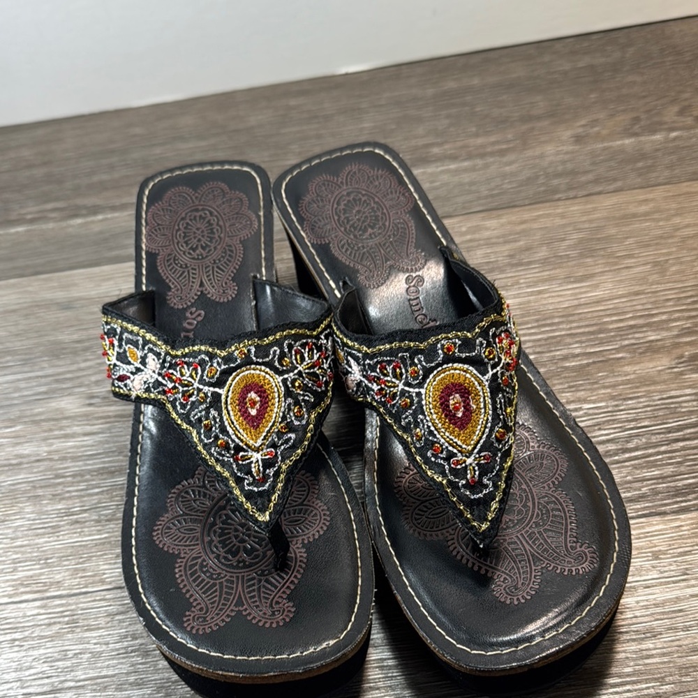 Vintage somethin else from Skechers  black leather Sandals (b144)